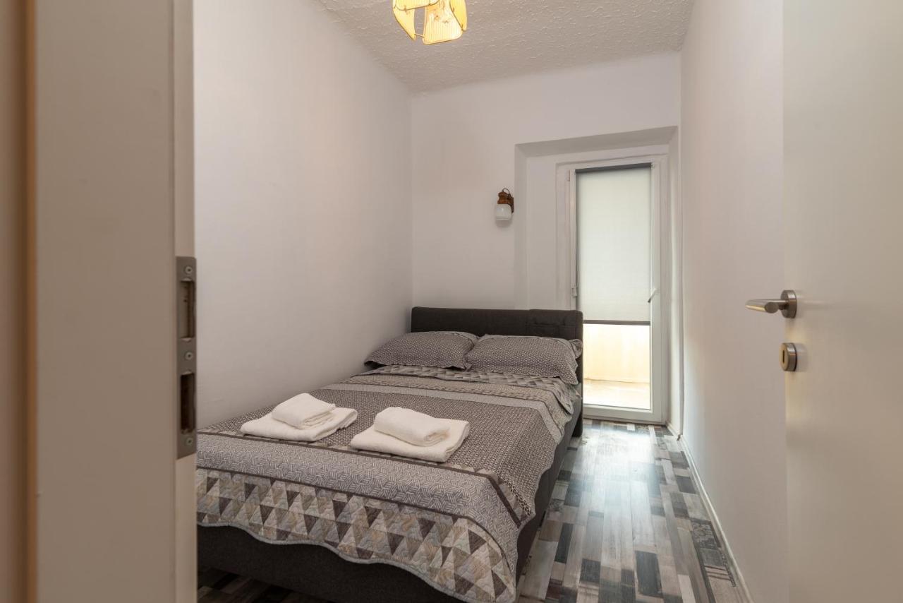 Studio Apartman Duje Trogir Exteriör bild