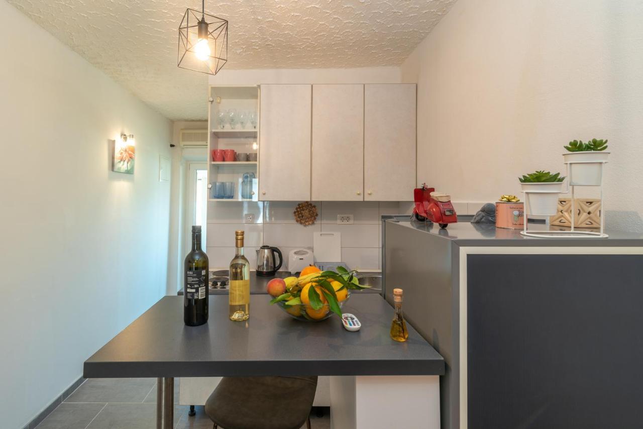 Studio Apartman Duje Trogir Exteriör bild
